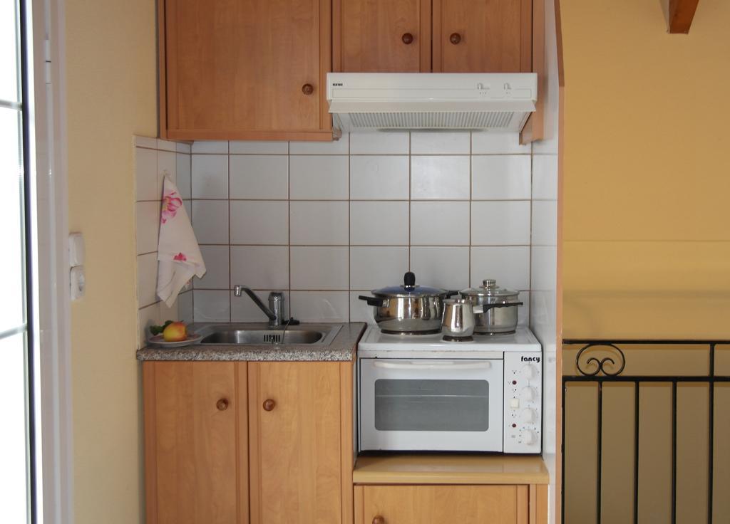 Anna Studios Zóla Habitación foto